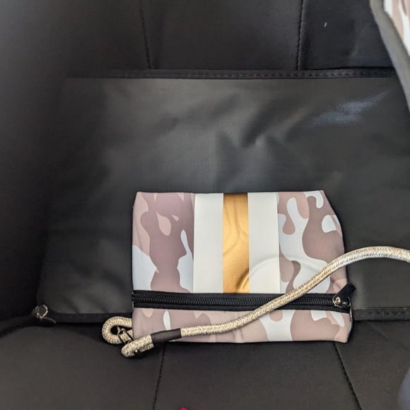 Natural Camo Neoprene Tote Bag - Picture 3 of 10